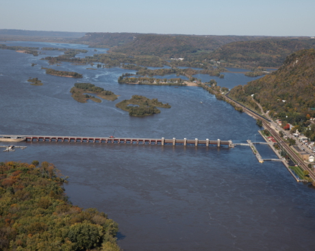 Mississippi River Lock and Dam 4