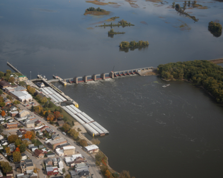 Mississippi River Lock and Dam 10